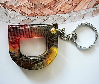 'D' MESH MANIA LETTER KEYCHAIN 'D' MESH MANIA LETTER KEYCHAIN