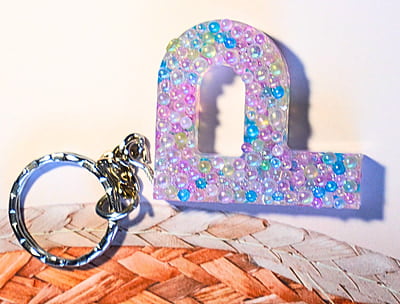 'P' SHIMMERING LETTER KEYCHAIN 'P' SHIMMERING LETTER KEYCHAIN
