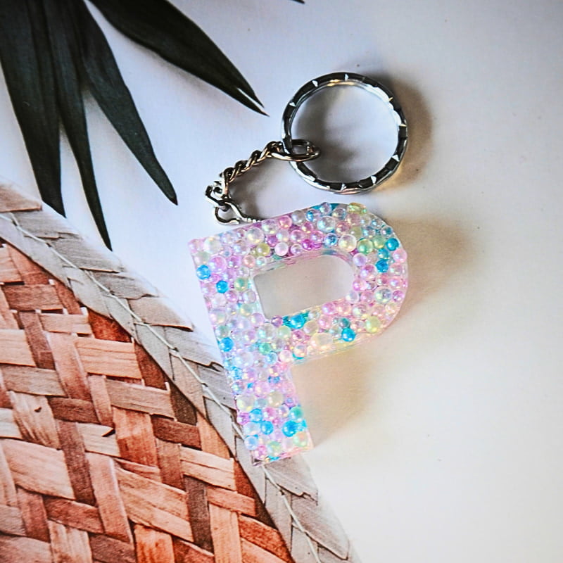 'P' SHIMMERING LETTER KEYCHAIN 'P' SHIMMERING LETTER KEYCHAIN