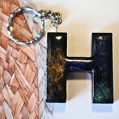 'H' SPARKLE BLACK KEYCHAIN(LKB00065) 'H' SPARKLE BLACK KEYCHAIN(LKB00065)