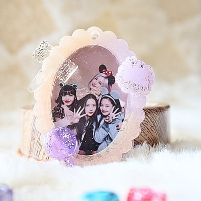 BLACK PINK K-POP PHOTO FRAME KEYCHAIN BLACK PINK K-POP PHOTO FRAME KEYCHAIN
