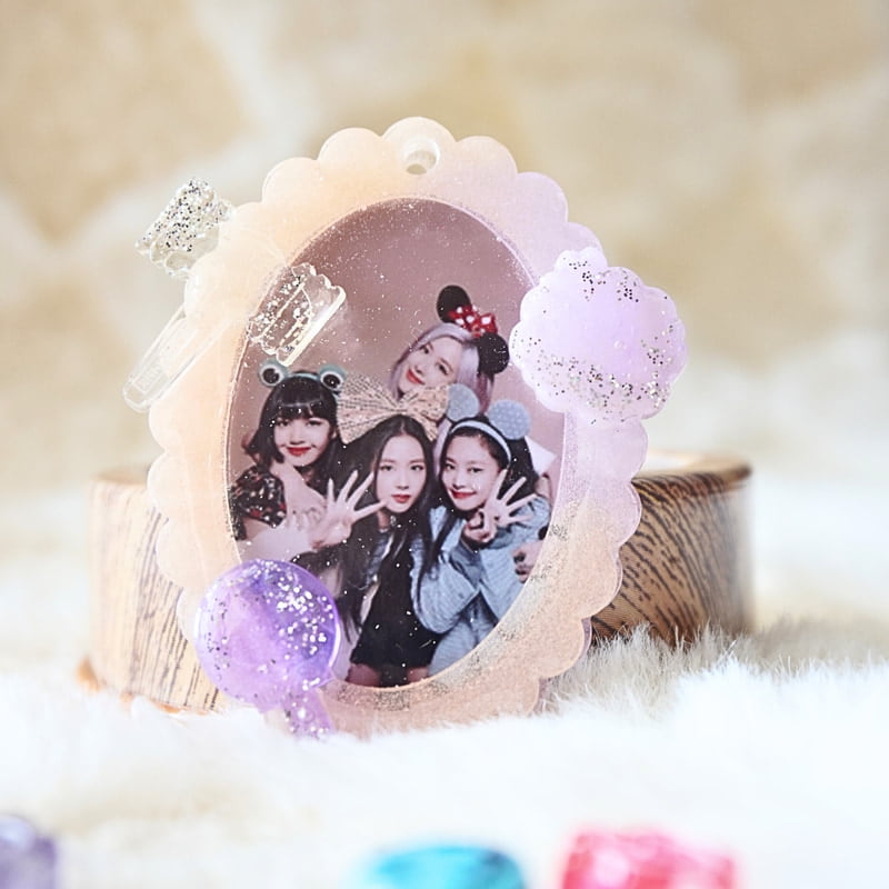 BLACK PINK K-POP PHOTO FRAME KEYCHAIN BLACK PINK K-POP PHOTO FRAME KEYCHAIN