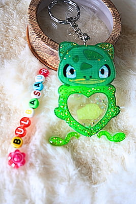 BULBASAUR SHAKER KEYCHAIN BULBASAUR SHAKER KEYCHAIN