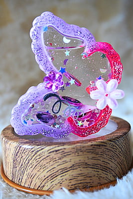 BUTTERFLY WITH PHOTO SHAKER BITS KEYCHAIN BUTTERFLY WITH PHOTO SHAKER BITS KEYCHAIN