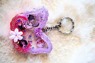 BUTTERFLY WITH PHOTO SHAKER BITS KEYCHAIN BUTTERFLY WITH PHOTO SHAKER BITS KEYCHAIN