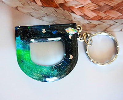 'D' AURORA BOREGALIS KEYCHAIN(KLB00057) 'D' AURORA BOREGALIS KEYCHAIN(KLB00057)