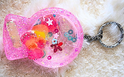 SNOW GLOBE SHAKER KEYCHAIN SNOW GLOBE SHAKER KEYCHAIN