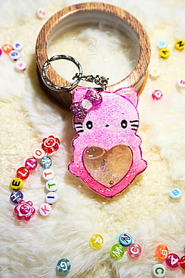 HELLO KITTY 2 SHAKER KEYCHAIN HELLO KITTY 2 SHAKER KEYCHAIN
