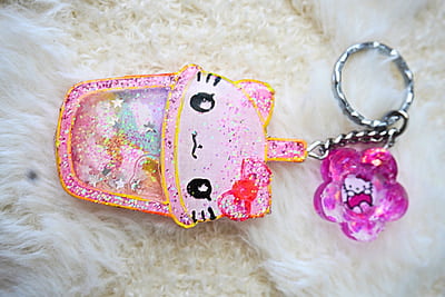 HELLO KITTY KAWAII CUP SHAKER KEYCHAIN HELLO KITTY KAWAII CUP SHAKER KEYCHAIN