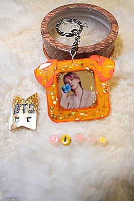 JIMIN BTS FLOPPY EARS DOG PHOTO FRAME KEYCHAIN JIMIN BTS FLOPPY EARS DOG PHOTO FRAME KEYCHAIN