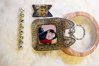 JUNGKOOK BTS ERECT EARS DOG PHOTO FRAME KEYCHAIN JUNGKOOK BTS ERECT EARS DOG PHOTO FRAME KEYCHAIN
